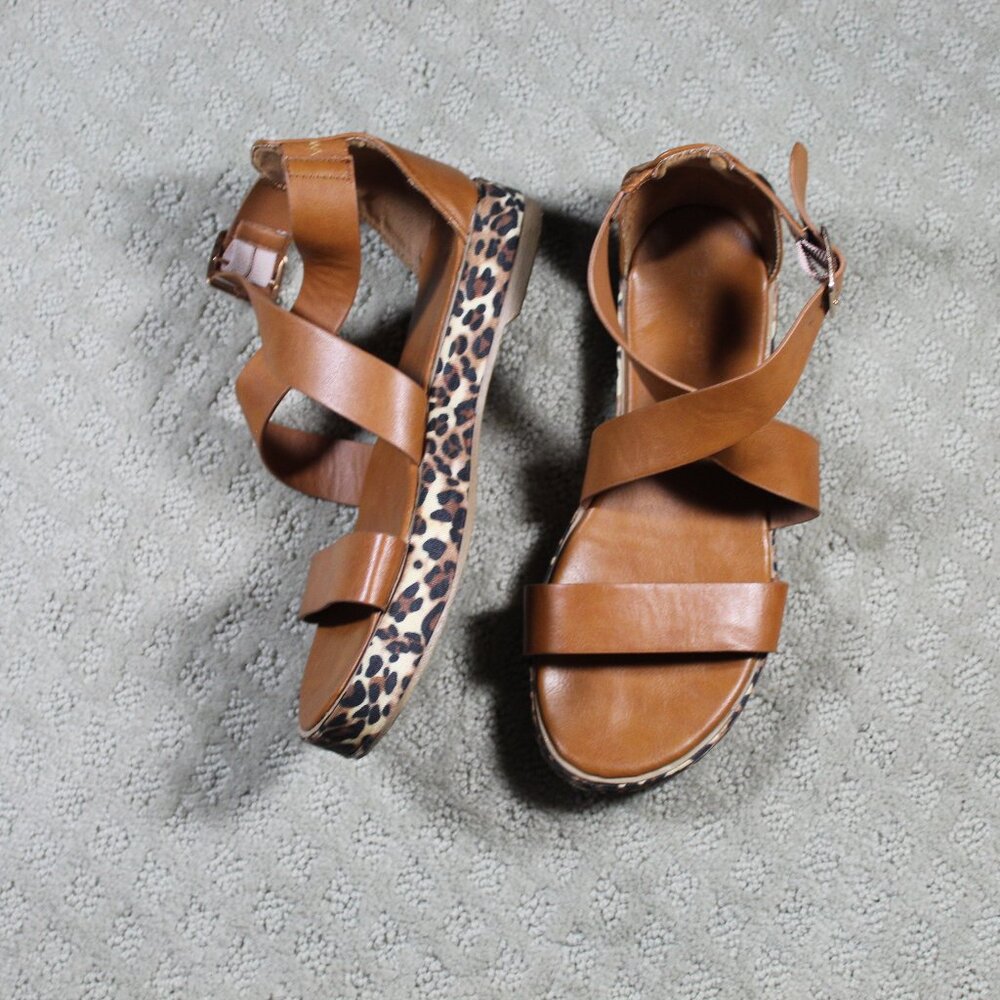 Bamboo Size 6 Cognac Leopard Print 1" Platform Strappy Sandals